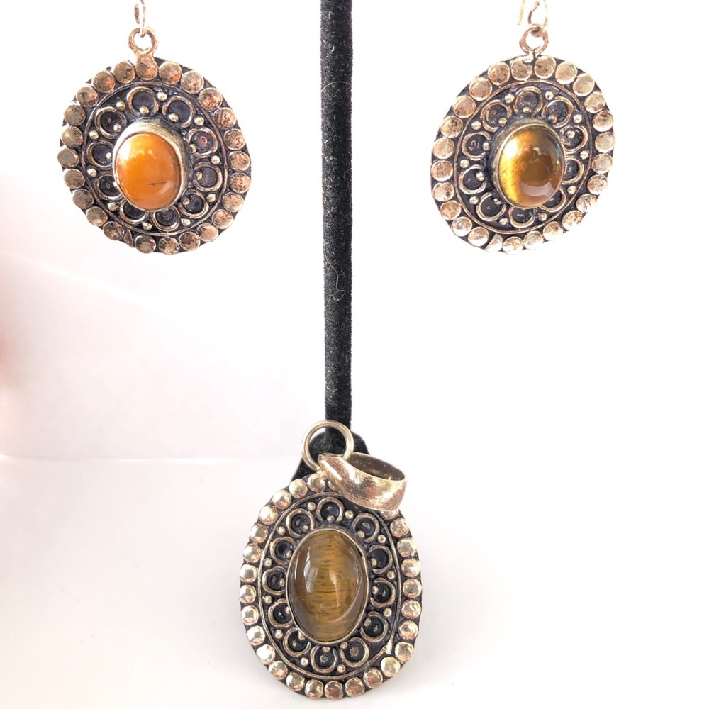 Sterling Silver and Tiger’s Eye Pendant and Earring Set